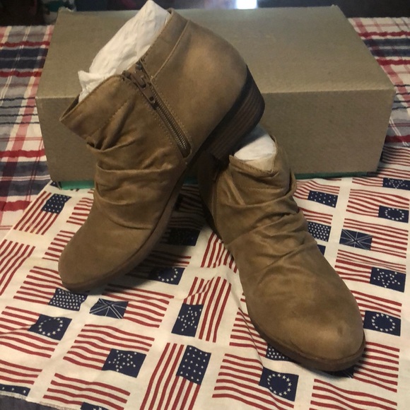 Scrunch Ankle Bootie - Picture 4 of 4